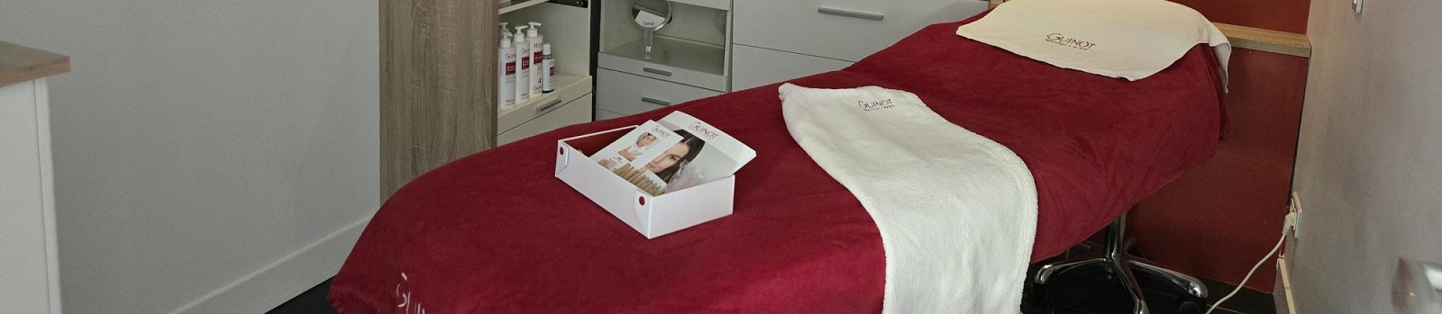 1746002154.7618Cabine de Soins 1.jpg